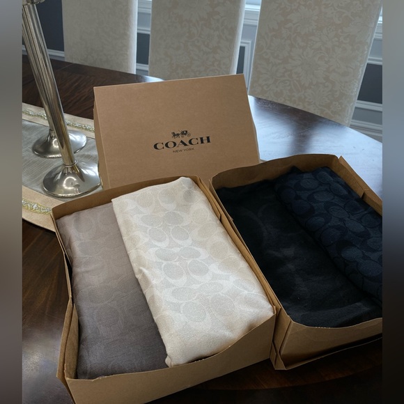 COACH Scarf Lot. - Picture 1 of 7